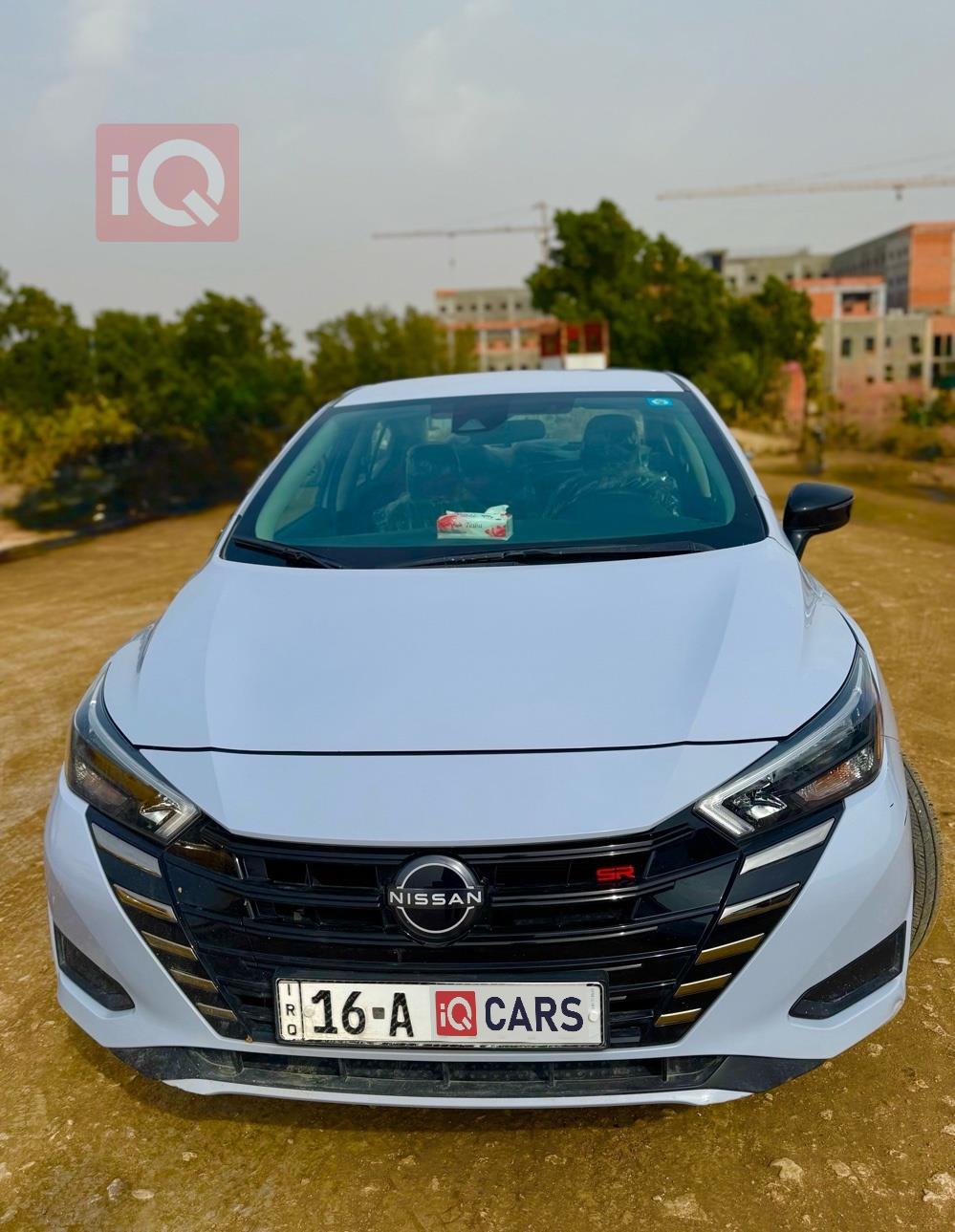 نيسان فيرسا